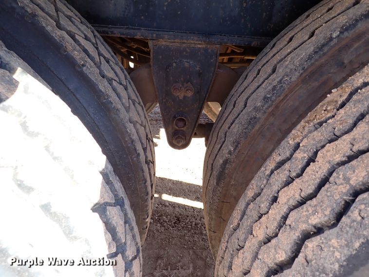 image for item DK3631 1989 Kayln  flatbed trailer