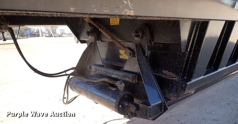 image for item DK3634 2011 CTS BDT-40  bottom dump trailer