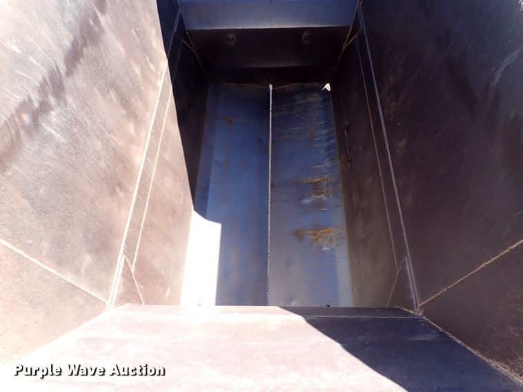 image for item DK3634 2011 CTS BDT-40  bottom dump trailer