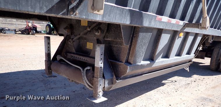 image for item DK3635 2011 CTS BDT-40  bottom dump trailer