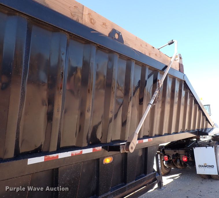 image for item DK3635 2011 CTS BDT-40  bottom dump trailer