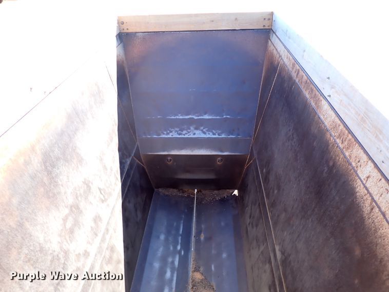 image for item DK3635 2011 CTS BDT-40  bottom dump trailer