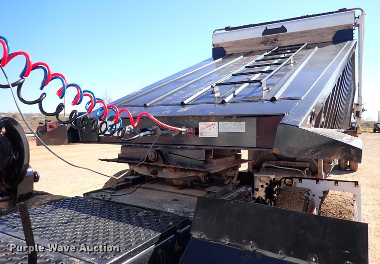 image for item DK3636 2011 CTS BDT-40  bottom dump trailer