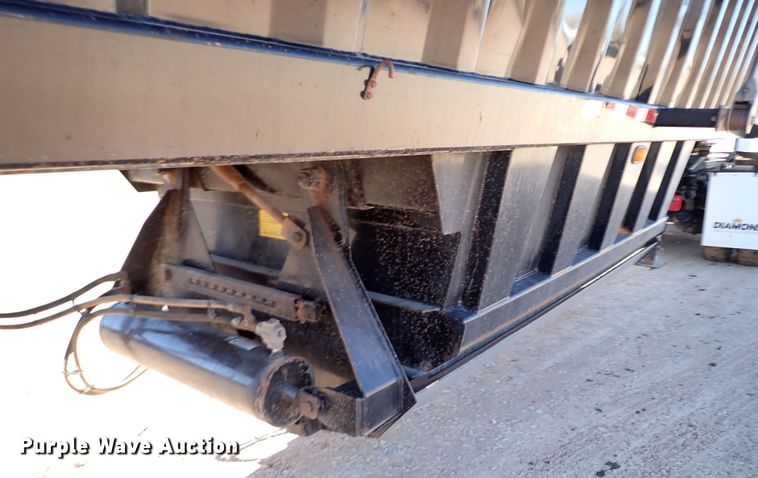 image for item DK3636 2011 CTS BDT-40  bottom dump trailer