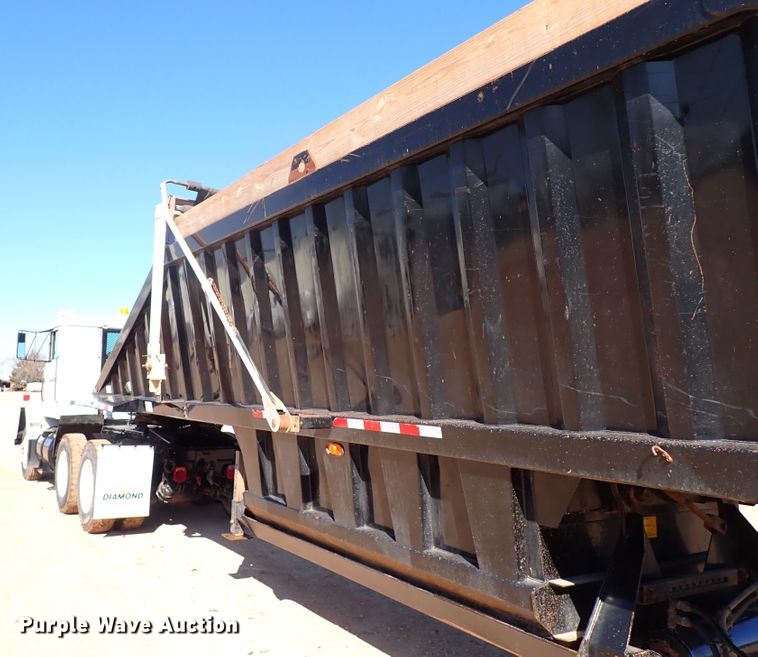 image for item DK3636 2011 CTS BDT-40  bottom dump trailer