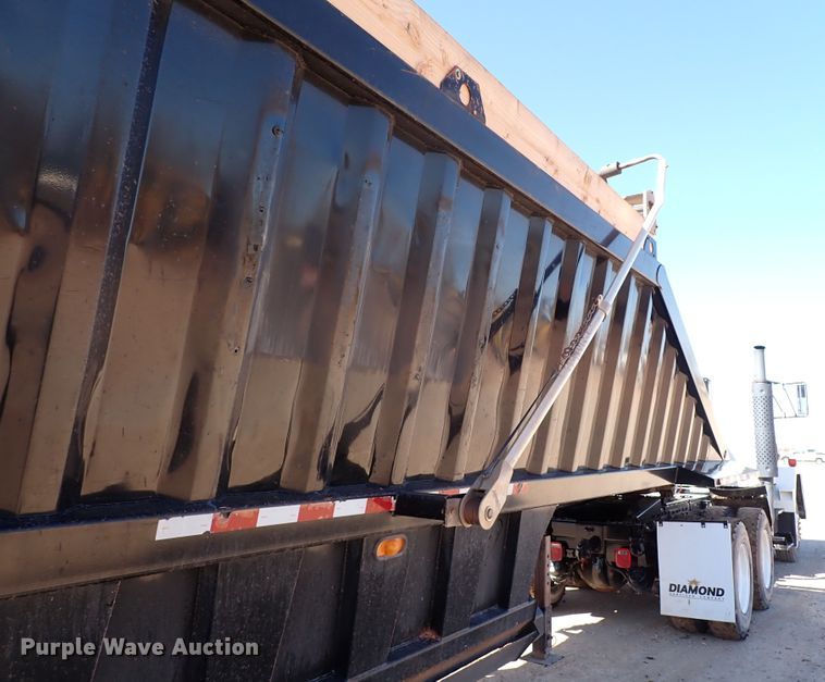 image for item DK3636 2011 CTS BDT-40  bottom dump trailer