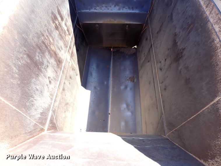 image for item DK3636 2011 CTS BDT-40  bottom dump trailer