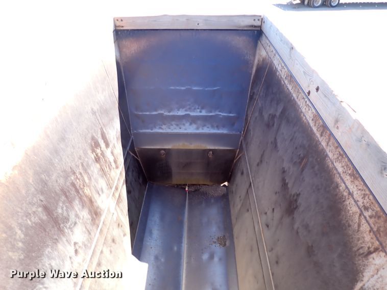 image for item DK3636 2011 CTS BDT-40  bottom dump trailer