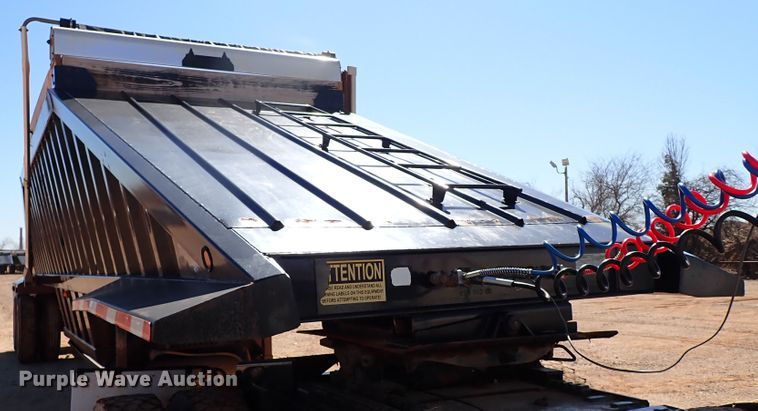 image for item DK3637 2011 CTS BDT-40  bottom dump trailer