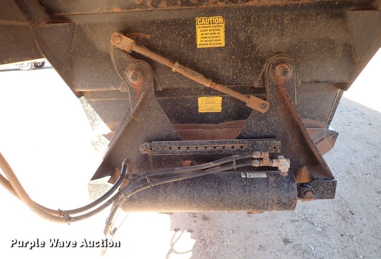 image for item DK3637 2011 CTS BDT-40  bottom dump trailer