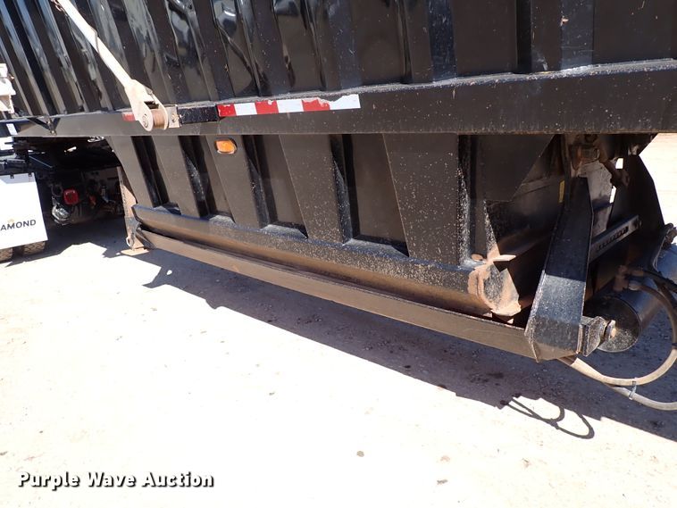 image for item DK3637 2011 CTS BDT-40  bottom dump trailer