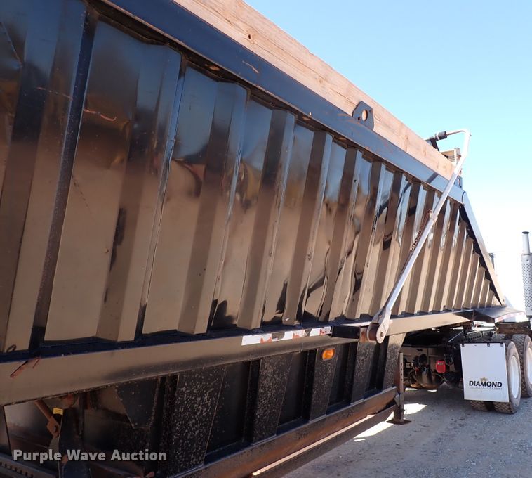 image for item DK3637 2011 CTS BDT-40  bottom dump trailer