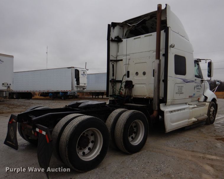 image for item DH8222 2009 International ProStar  semi truck