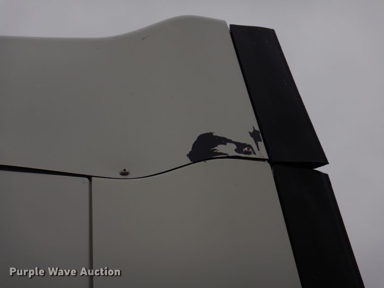 image for item DH8222 2009 International ProStar  semi truck