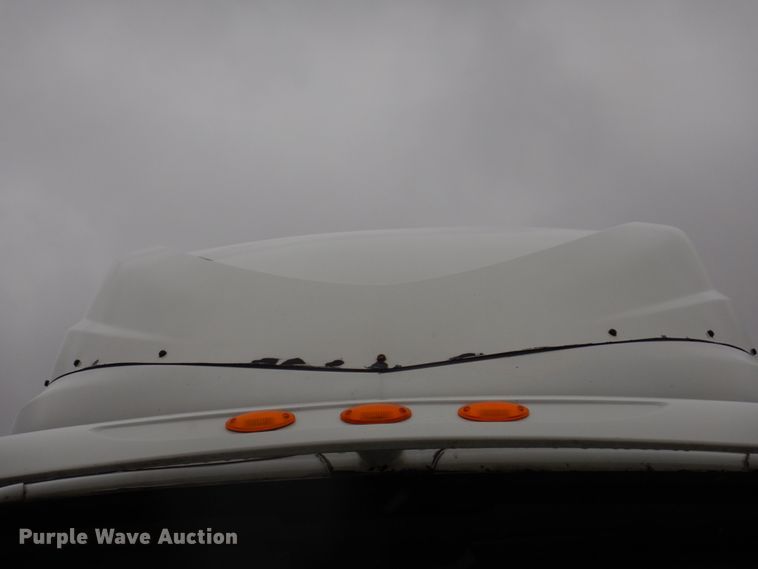 image for item DH8222 2009 International ProStar  semi truck