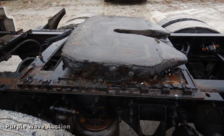 image for item DH8222 2009 International ProStar  semi truck