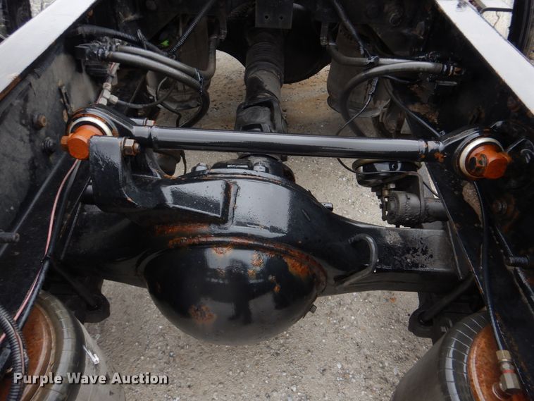 image for item DH8222 2009 International ProStar  semi truck