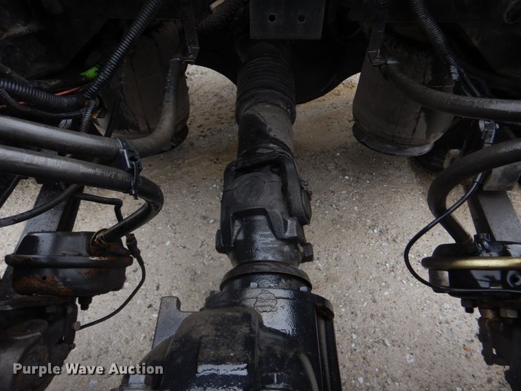 image for item DH8222 2009 International ProStar  semi truck