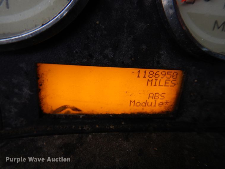 image for item DH8222 2009 International ProStar  semi truck