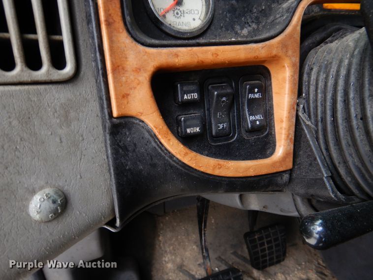 image for item DH8222 2009 International ProStar  semi truck