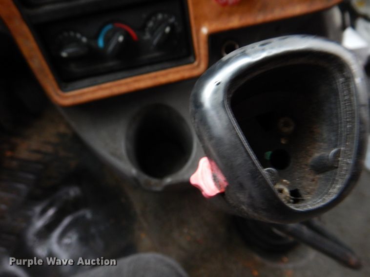 image for item DH8222 2009 International ProStar  semi truck