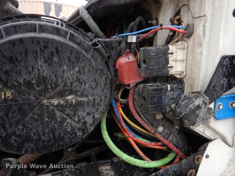 image for item DH8222 2009 International ProStar  semi truck