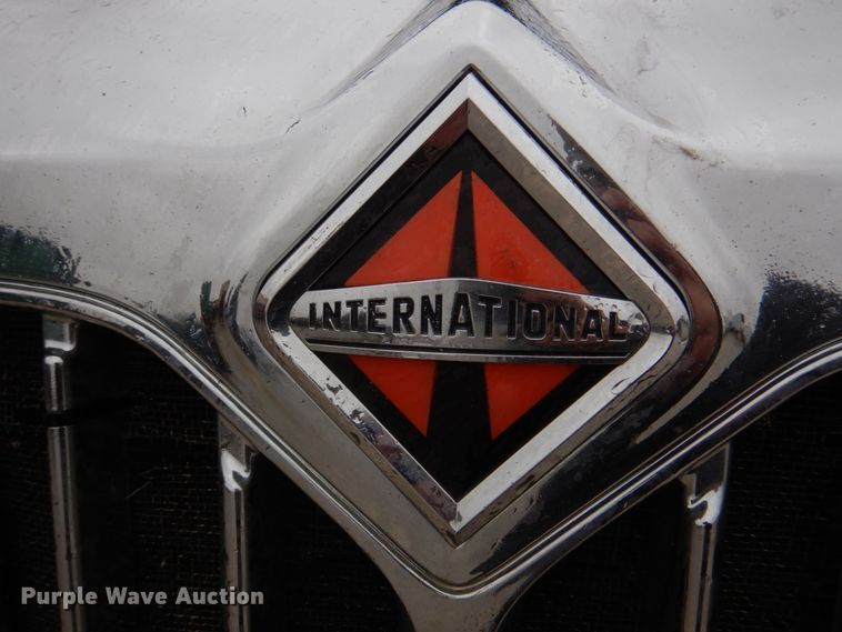 image for item DH8222 2009 International ProStar  semi truck