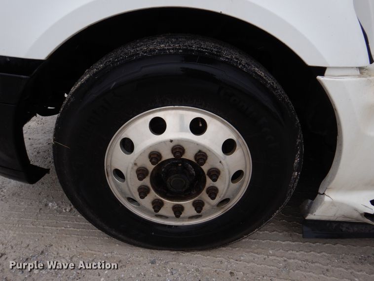 image for item DH8222 2009 International ProStar  semi truck