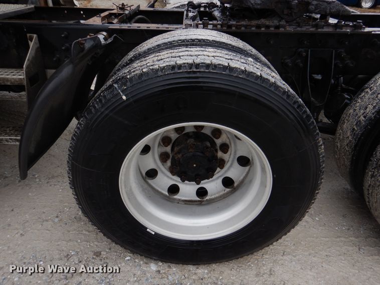 image for item DH8222 2009 International ProStar  semi truck