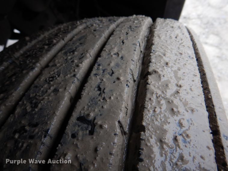 image for item DH8222 2009 International ProStar  semi truck