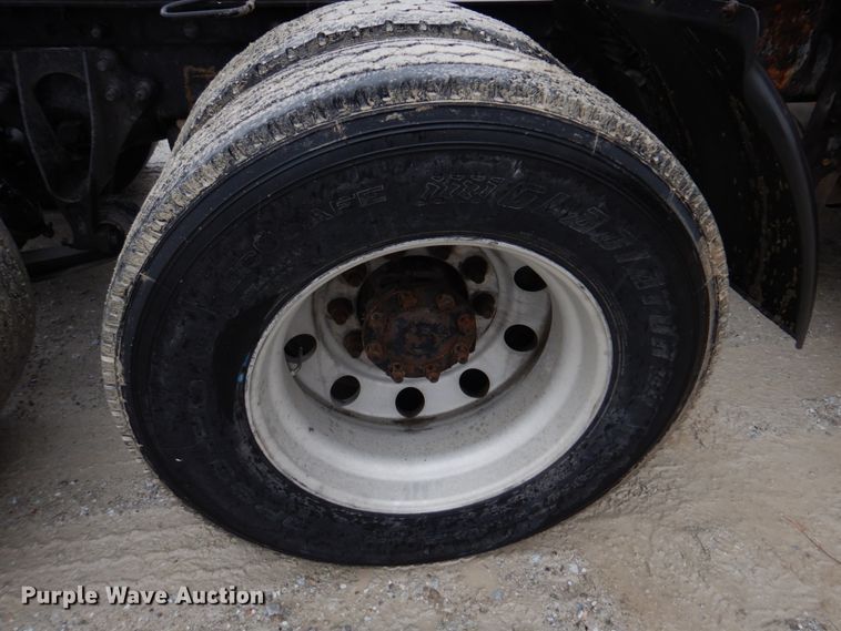 image for item DH8222 2009 International ProStar  semi truck