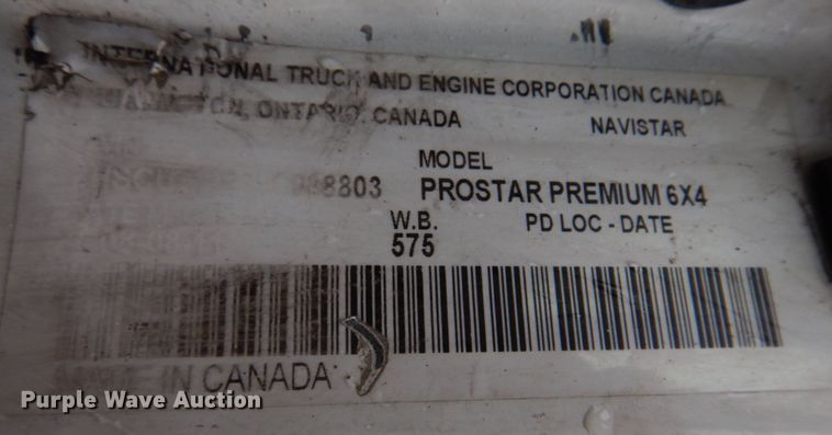 image for item DH8222 2009 International ProStar  semi truck
