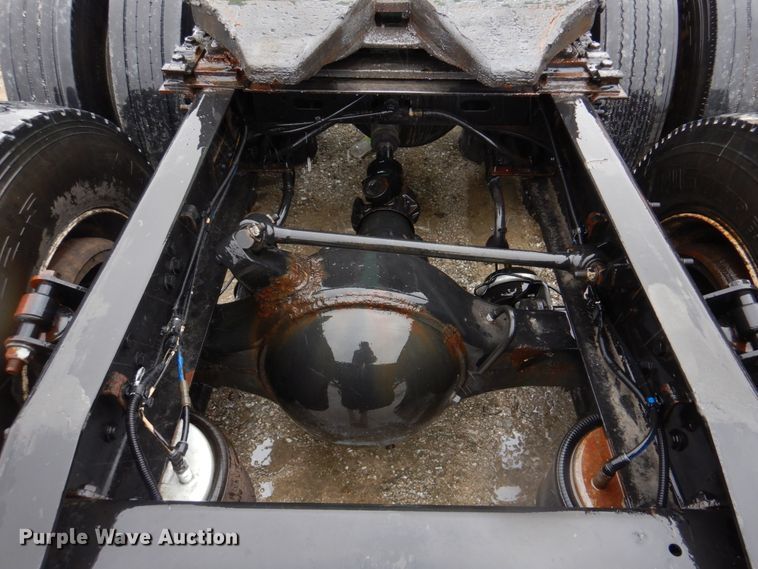 image for item DH8223 2015 Freightliner Cascadia  semi truck