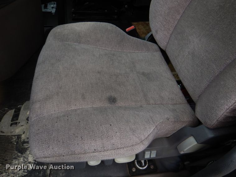 image for item DH8223 2015 Freightliner Cascadia  semi truck