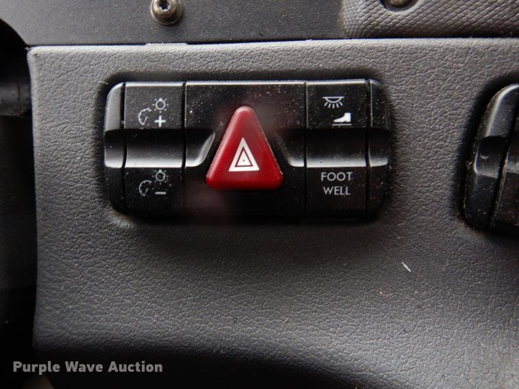 image for item DH8223 2015 Freightliner Cascadia  semi truck