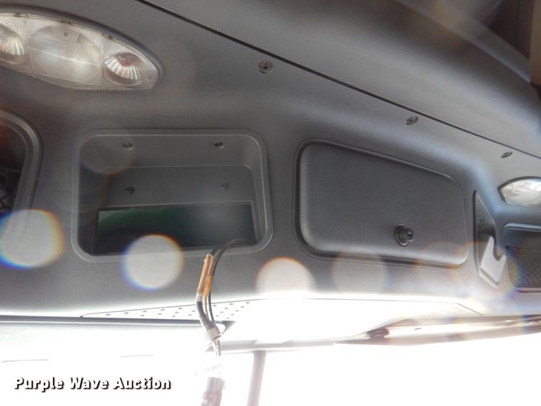 image for item DH8223 2015 Freightliner Cascadia  semi truck