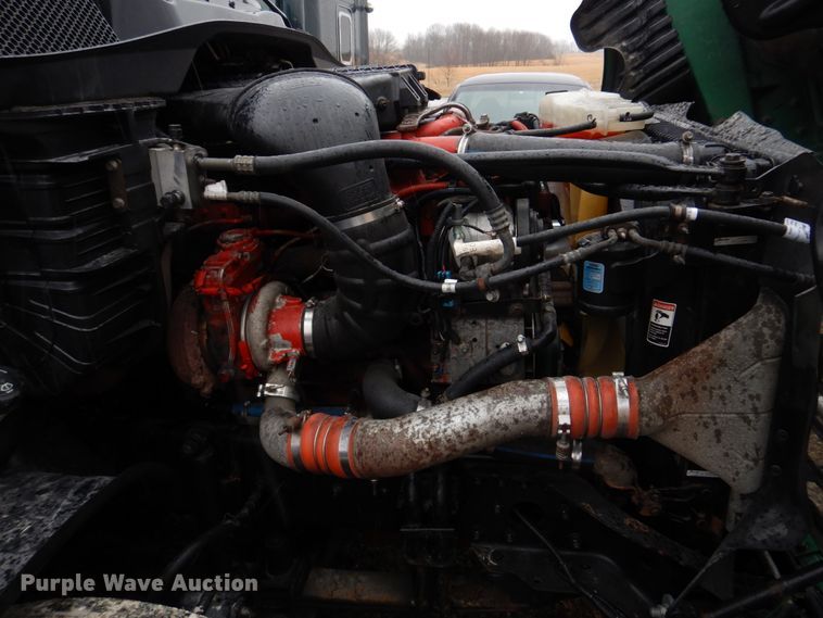 image for item DH8223 2015 Freightliner Cascadia  semi truck