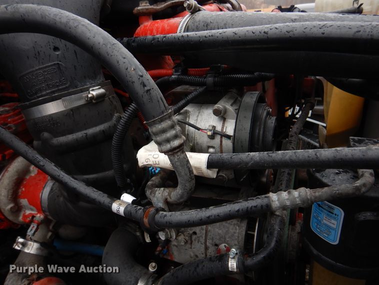 image for item DH8223 2015 Freightliner Cascadia  semi truck