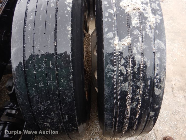 image for item DH8223 2015 Freightliner Cascadia  semi truck