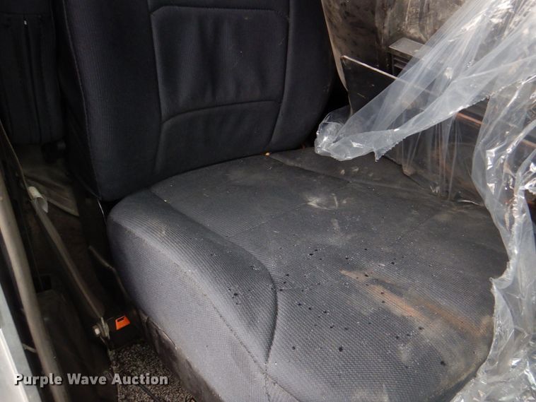 image for item DH8224 2009 Kenworth T660  semi truck