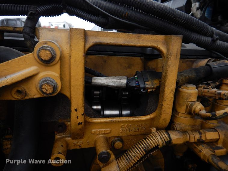 image for item DH8224 2009 Kenworth T660  semi truck