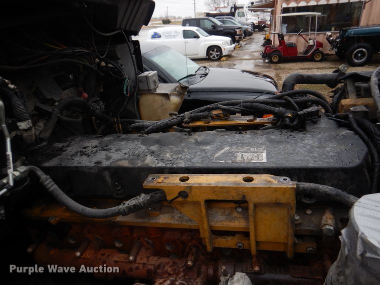 image for item DH8224 2009 Kenworth T660  semi truck