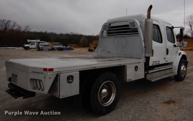 image for item DH8234 2006 Freightliner Business Class M2  flatbed truck