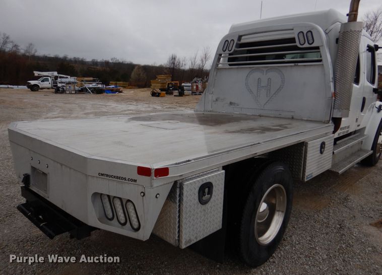 image for item DH8234 2006 Freightliner Business Class M2  flatbed truck