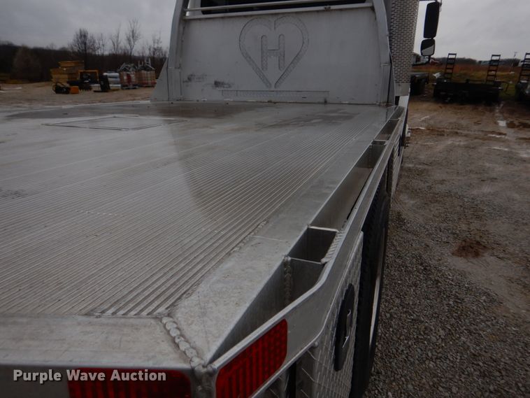 image for item DH8234 2006 Freightliner Business Class M2  flatbed truck