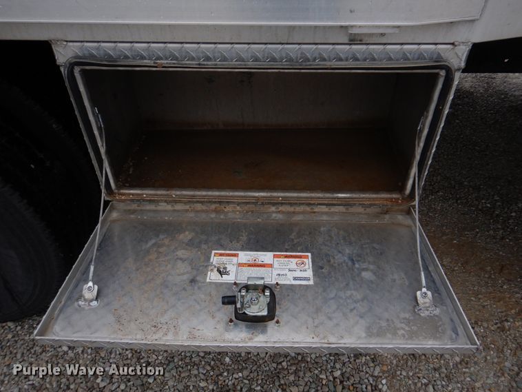 image for item DH8234 2006 Freightliner Business Class M2  flatbed truck