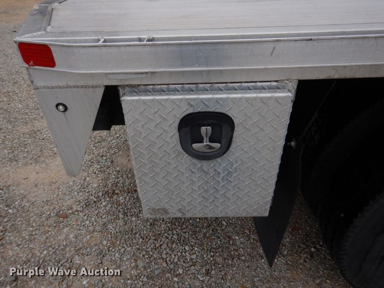 image for item DH8234 2006 Freightliner Business Class M2  flatbed truck