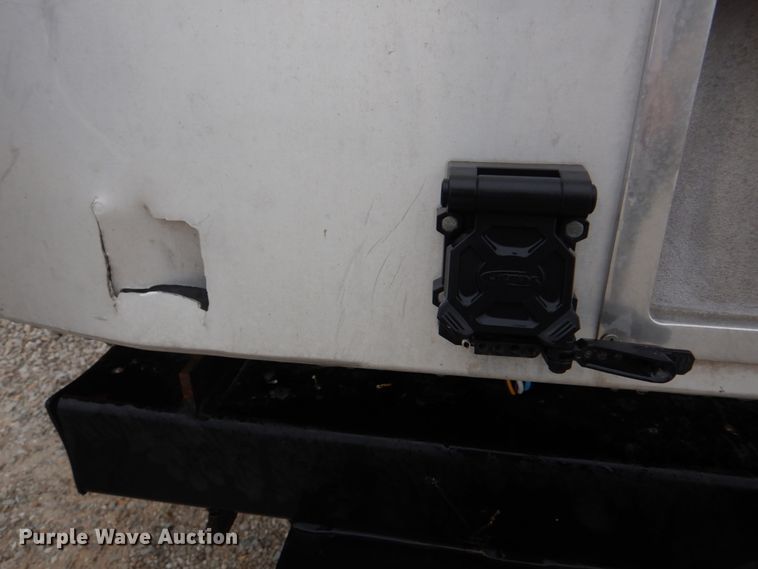 image for item DH8234 2006 Freightliner Business Class M2  flatbed truck