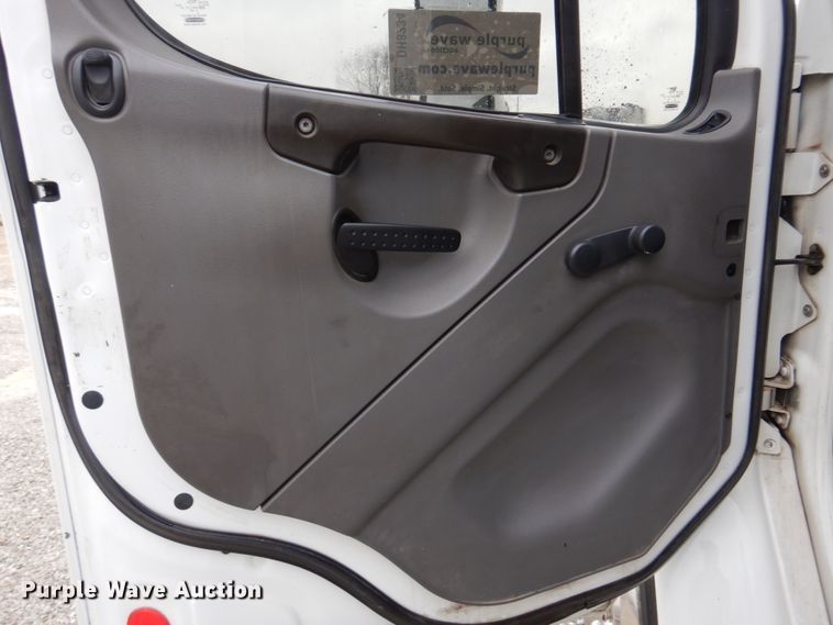 image for item DH8234 2006 Freightliner Business Class M2  flatbed truck