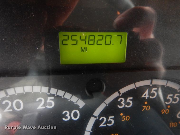 image for item DH8234 2006 Freightliner Business Class M2  flatbed truck